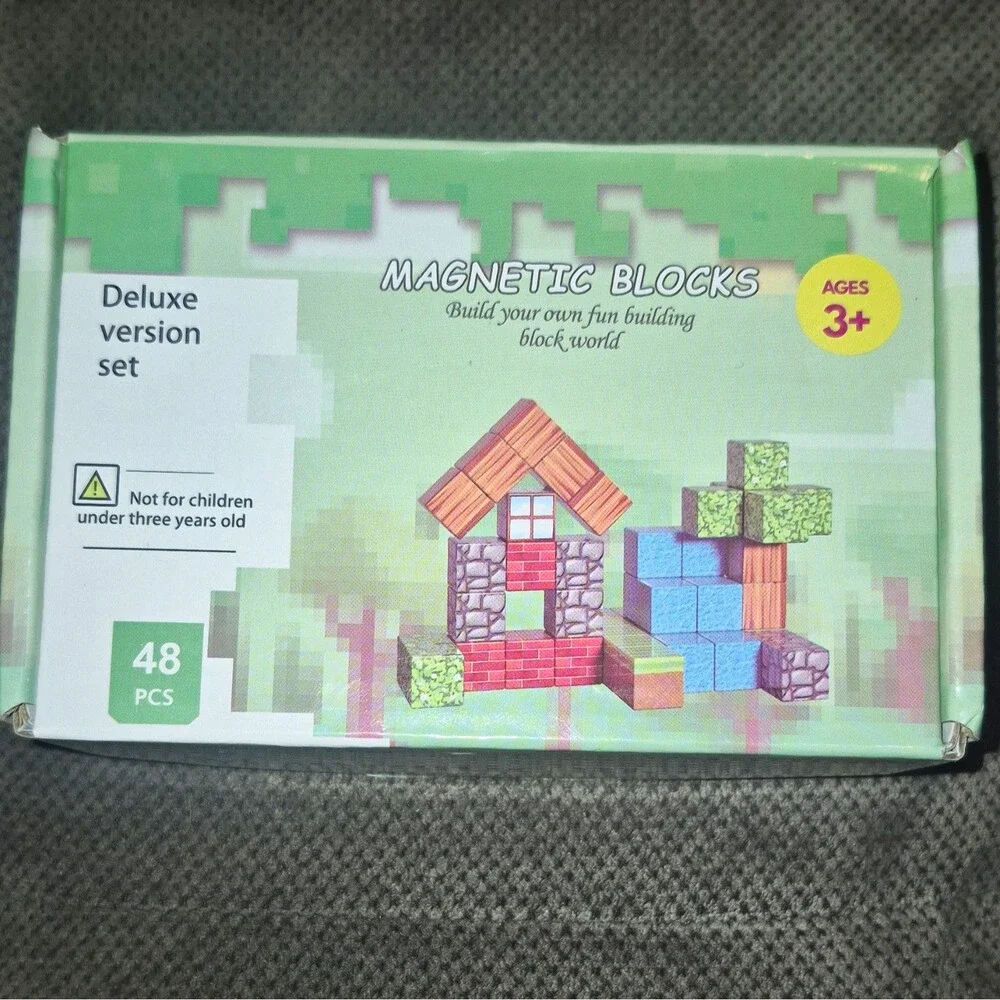 Minecraft Magnetic Blocks Deluxe Version Set 48-Piece Building Set Age 3+ Box
